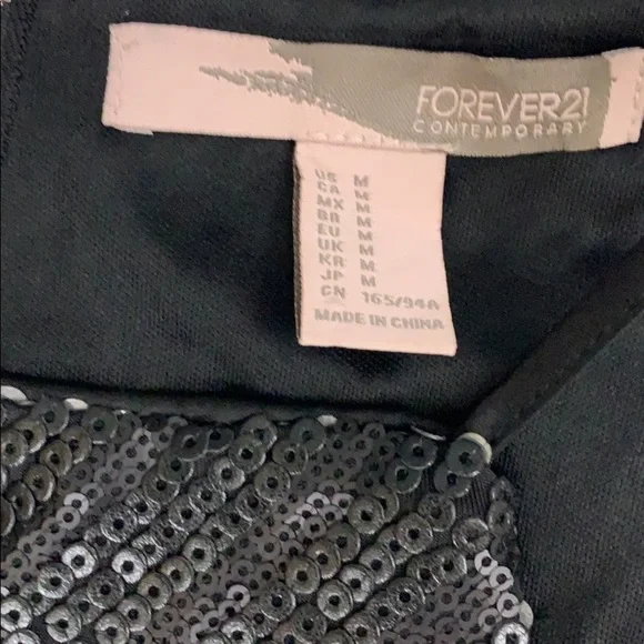 𝅺sequined high neck crop top - Picture 8 of 8